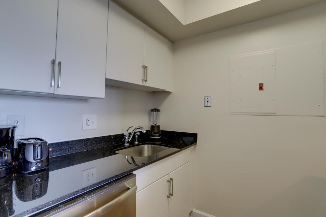 Stylish And Charming Apartment In Pentagon City Arlington Extérieur photo